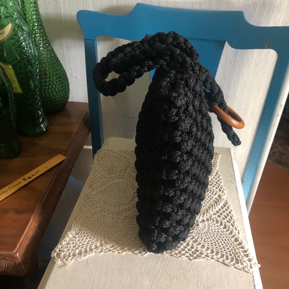 Vintage 1970s Boho Black Macrame Handbag - Picture 3 of 10